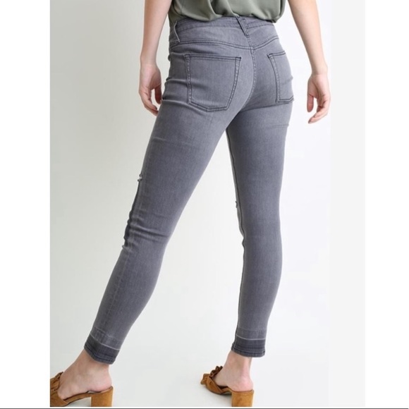 NWT Umgee Distressed Jeans - 28 - Picture 6 of 10